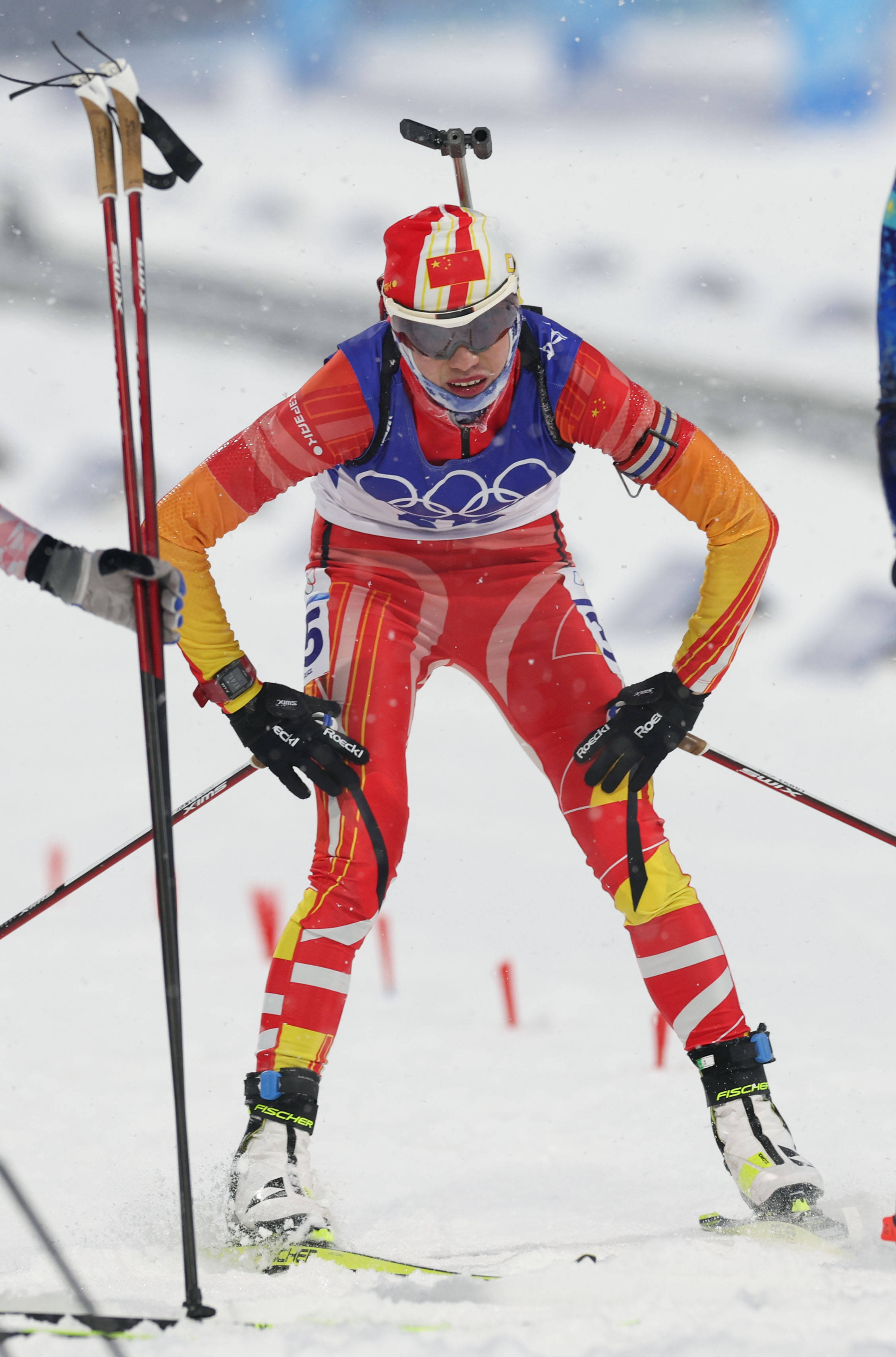 包含瑞典力克挪威，卡瓦尼成全队英雄的词条