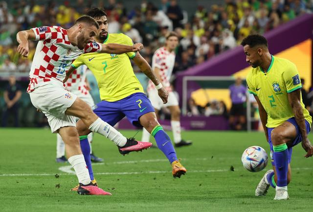 国际足球赛事中球员展现高水准表现 国际足球赛事中球员展现高水准表现