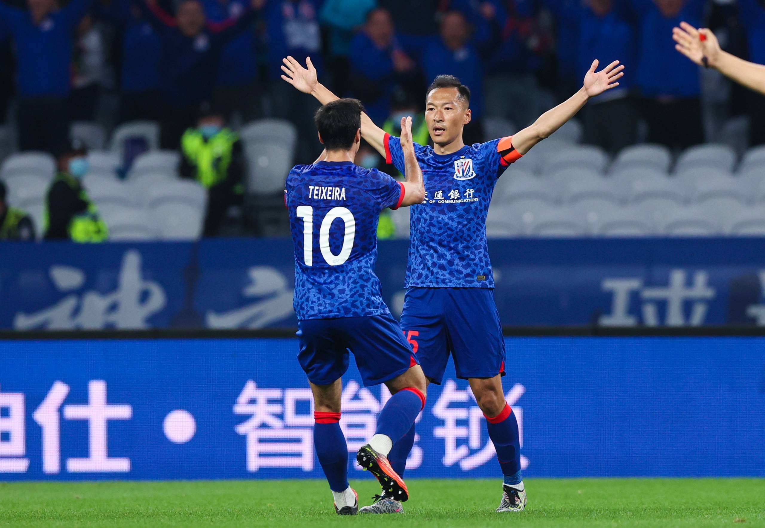 包含申花队双方实力对比势均力敌的词条