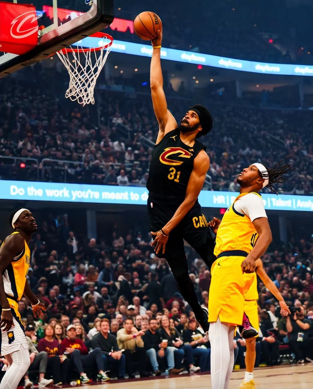 美国篮球队惊险取胜，晋级半决赛