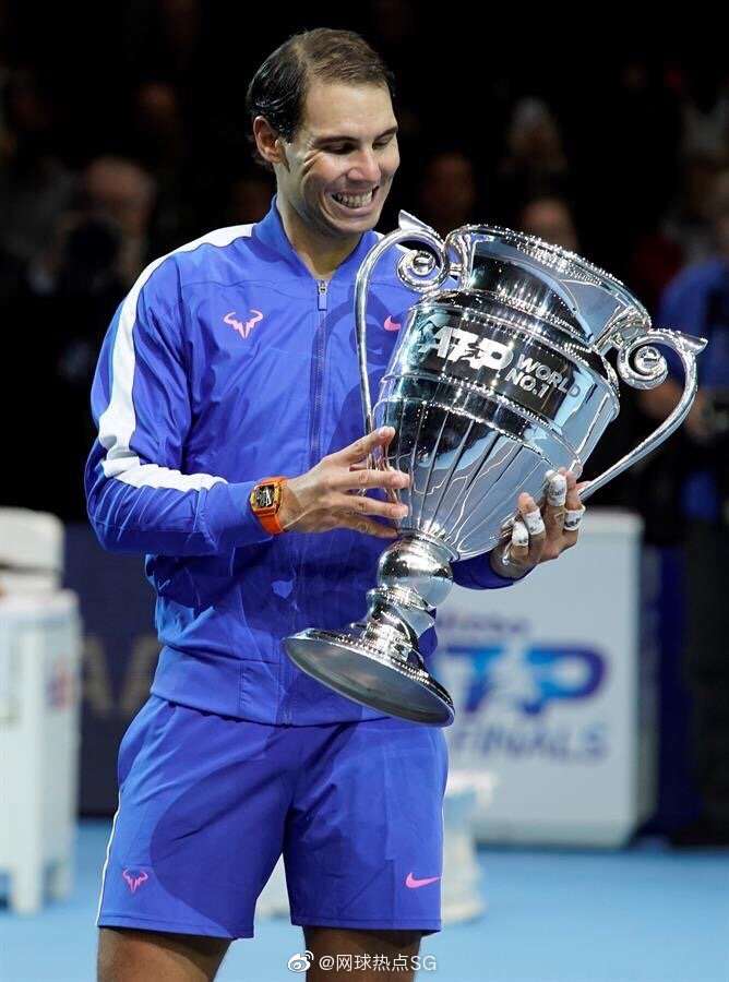 包含戴维斯杯力克拉沃尔杯，纳达尔刷新纪录的词条
