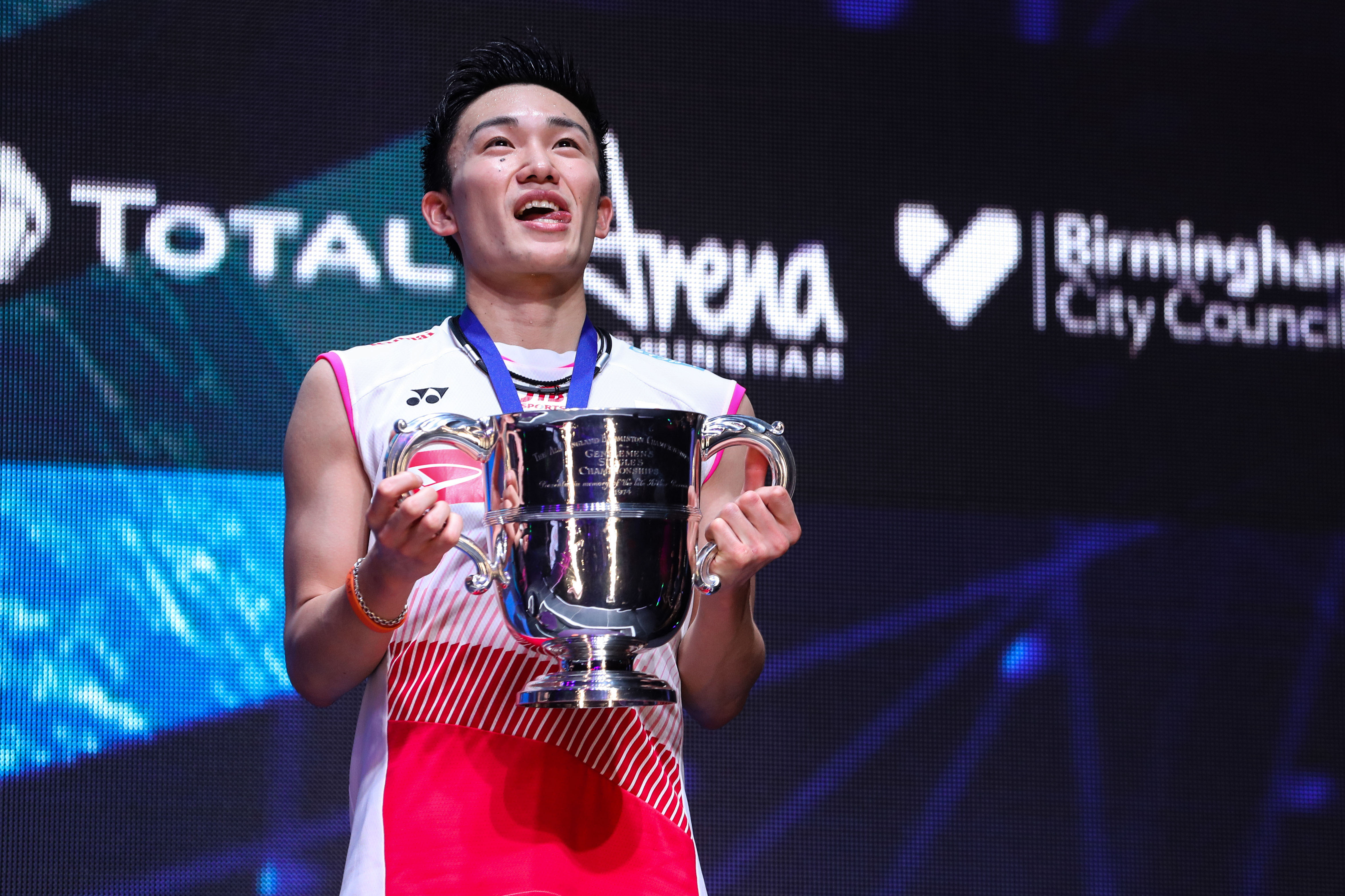 日本羽毛球队完胜印尼羽毛球队，桃田贤斗高光表现的简单介绍