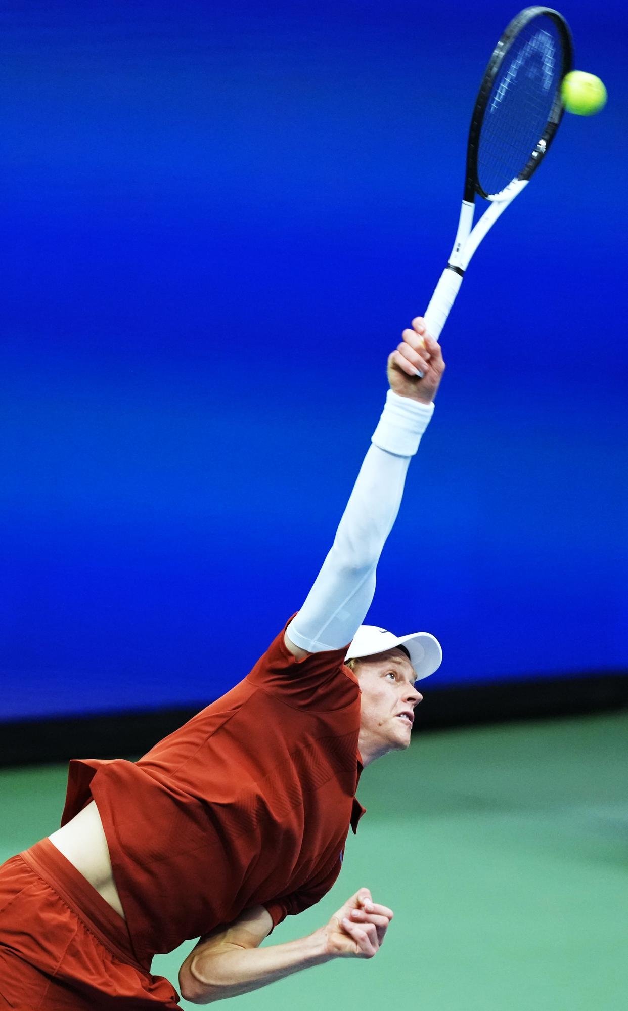 世界网球队爆冷美国网球队，阿尔卡拉斯统治全场的简单介绍