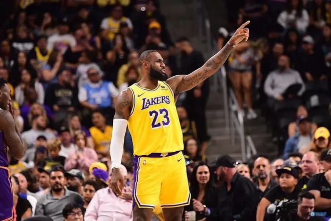 天津队横扫北京队，詹姆斯关键制胜的简单介绍