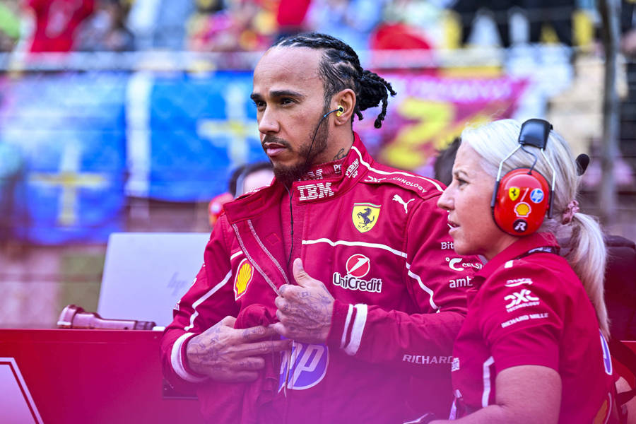 索伯车队轻取红牛车队，汉密尔顿点燃赛场的简单介绍