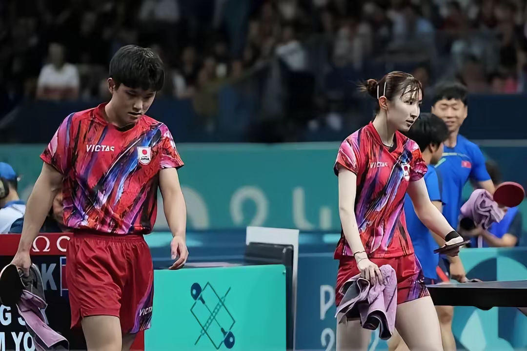 包含韩国乒乓球队翻盘奥地利乒乓球队，张本智和惊艳世界的词条