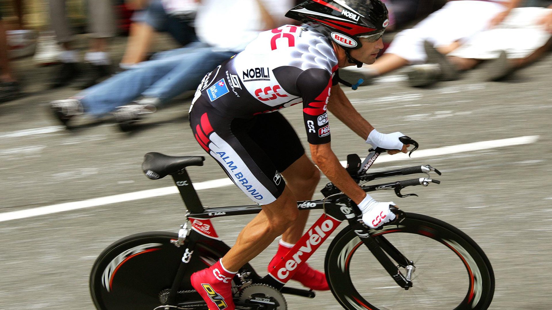 步行者狂胜湖人，约基奇成为全场焦点，一场颠覆预期的胜利