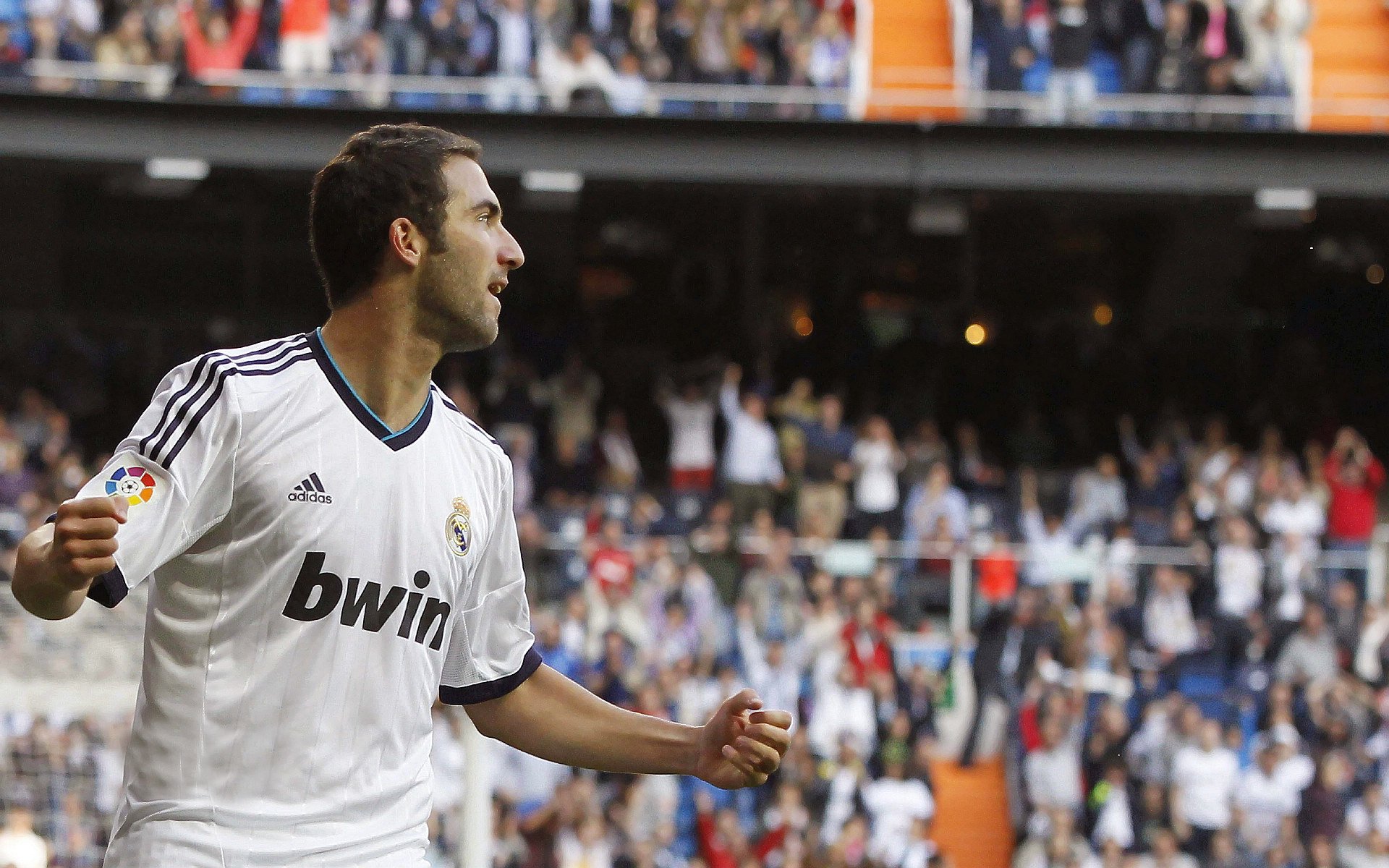 雷霆万钧，英格拉姆单节爆发点燃赛场，雷霆一举拉开骑士