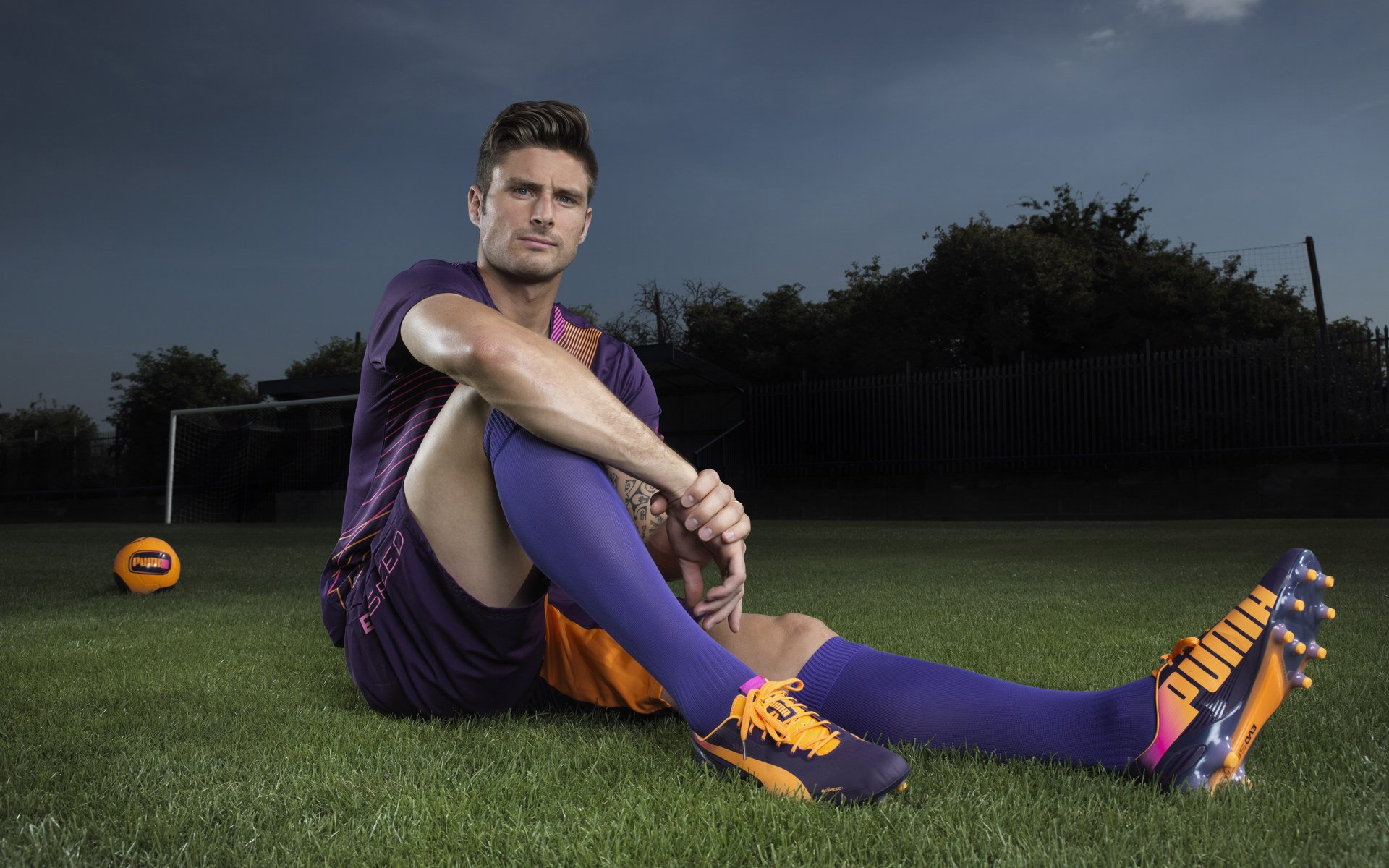 逆转的弧线，从卡塔尔绿茵到亚洲乒台，东方韧性的双重奏